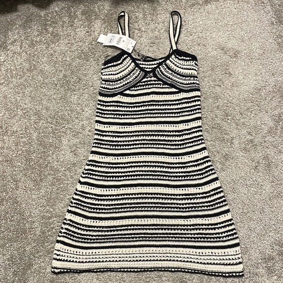 Zara Dresses & Skirts - Zara Crochet Beach Mini Dress - Size Small